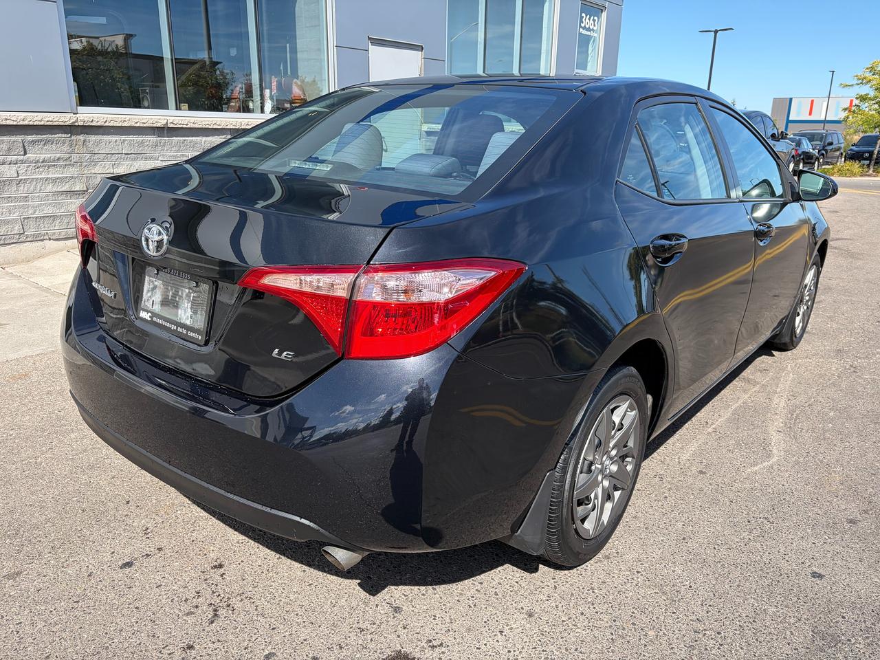 2019 Toyota Corolla LE Photo