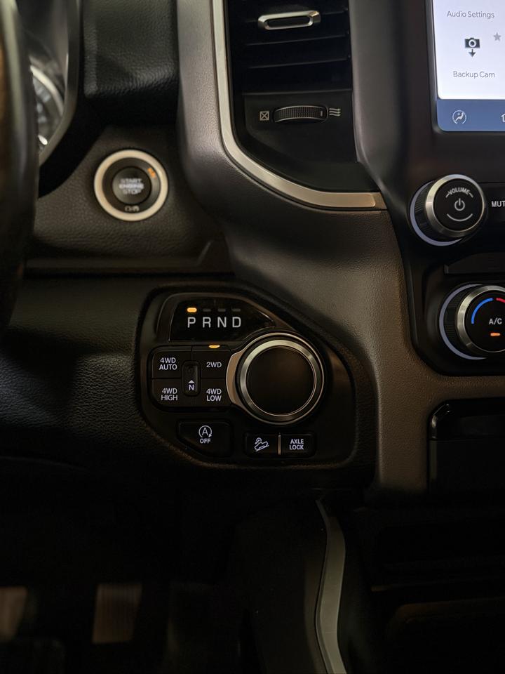 2022 RAM 1500 Big Horn 4x4 Crew Cab 5'7" Box Photo