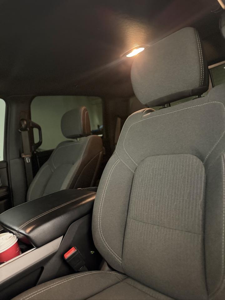 2022 RAM 1500 Big Horn 4x4 Crew Cab 5'7" Box Photo