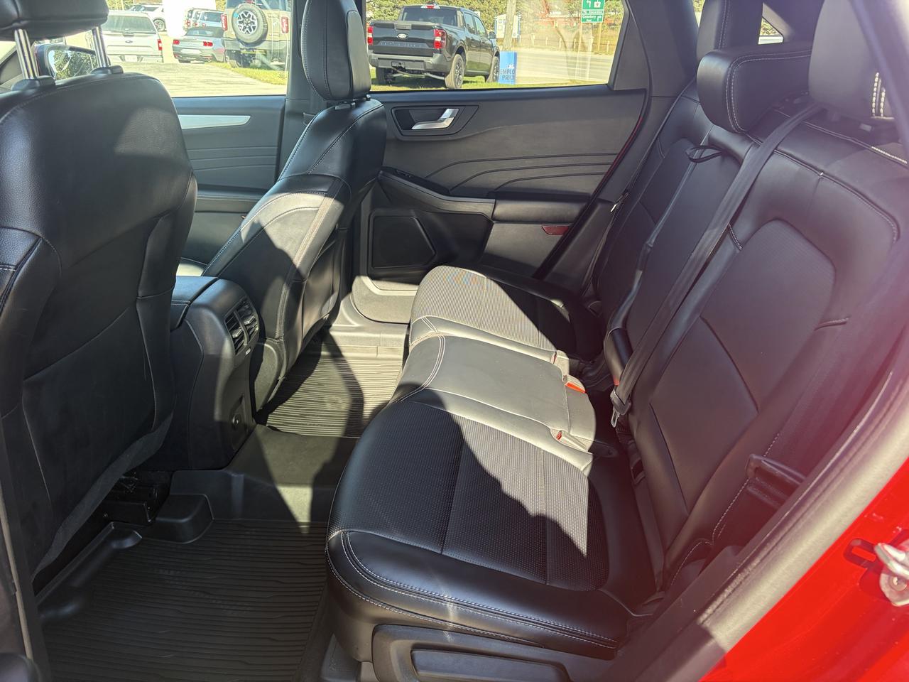 2023 Ford Escape Ford Blue Advantage - Platinum Hybrid AWD Photo