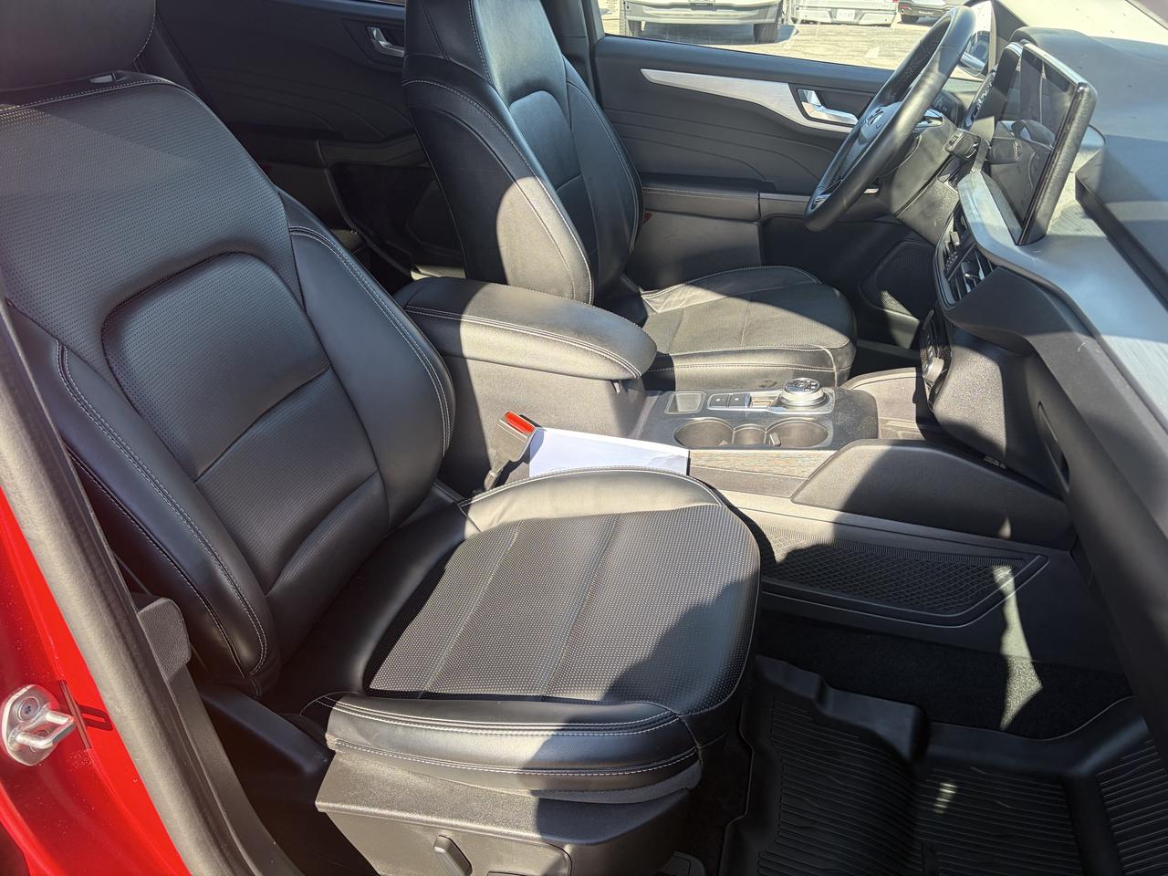 2023 Ford Escape Ford Blue Advantage - Platinum Hybrid AWD Photo