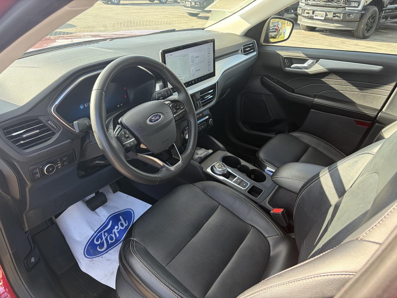 2023 Ford Escape Ford Blue Advantage - Platinum Hybrid AWD Photo