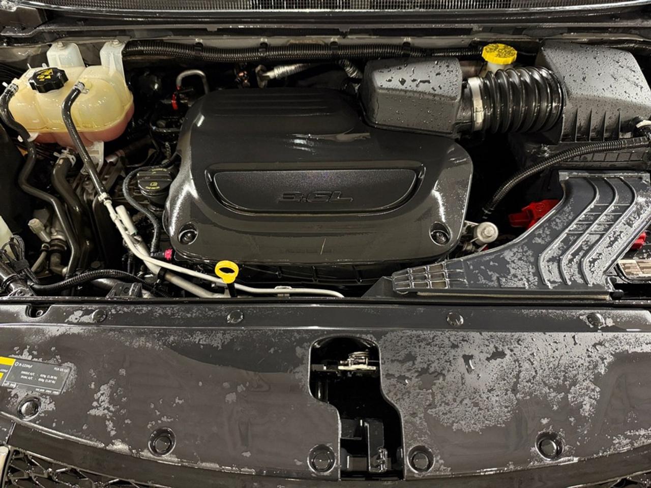 2023 Chrysler Pacifica Touring L FWD Photo