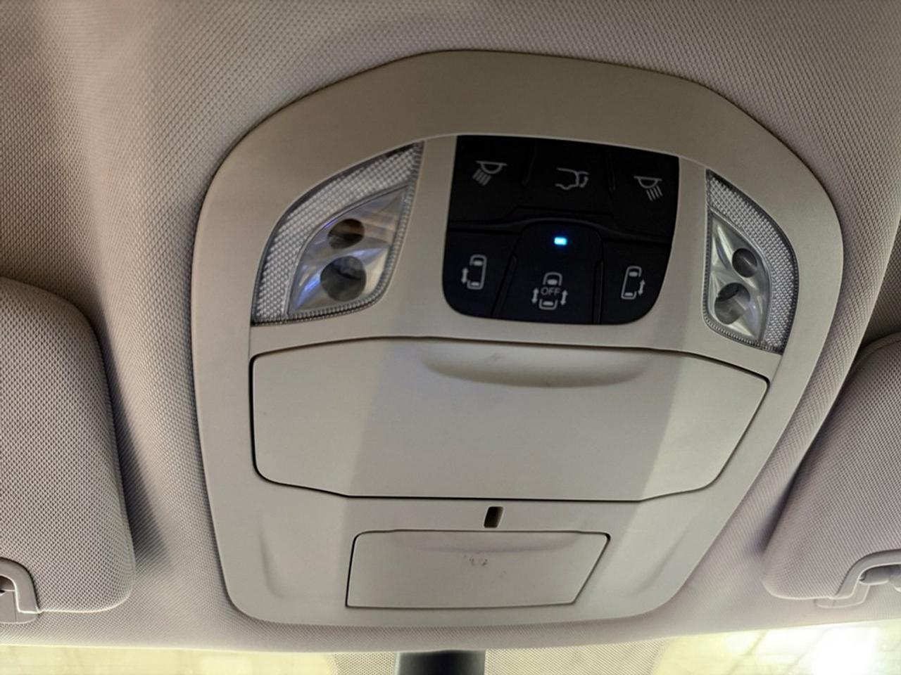 2023 Chrysler Pacifica Touring L FWD Photo