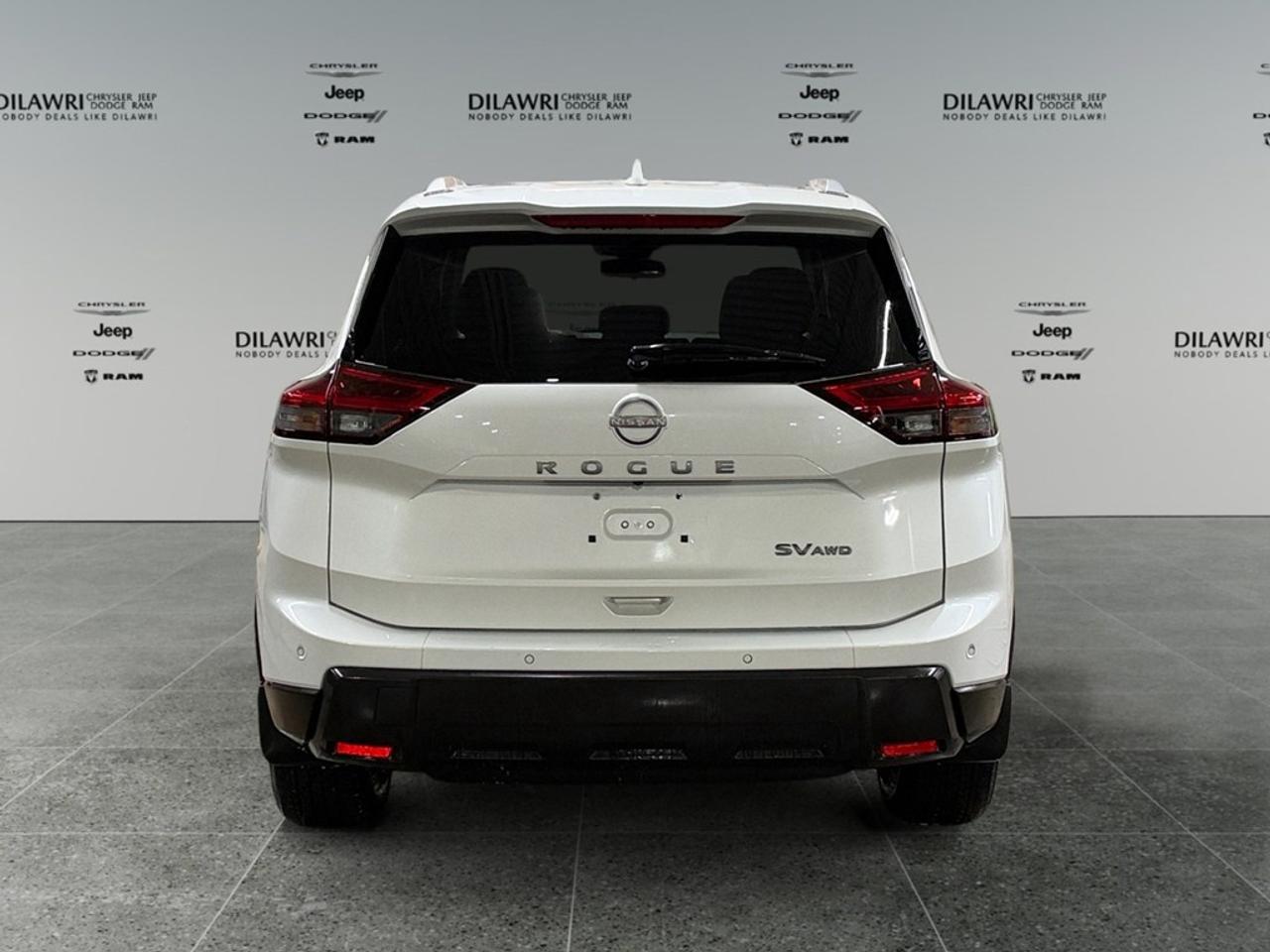 2024 Nissan Rogue AWD SV Moonroof Photo3