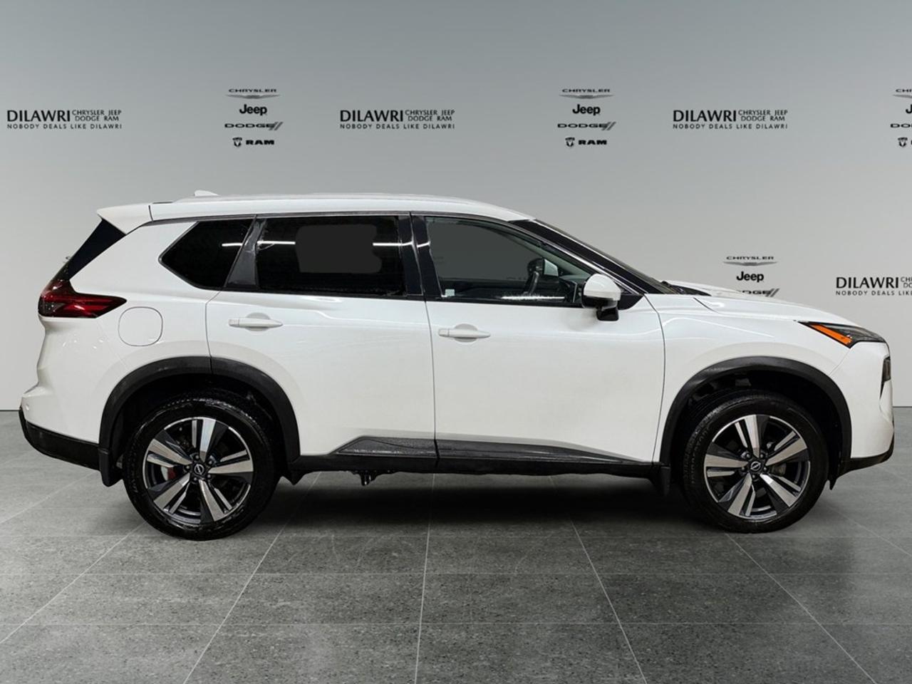 2024 Nissan Rogue AWD SV Moonroof Photo