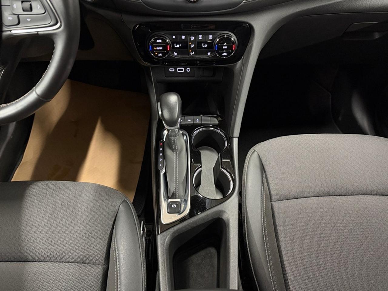 2022 Buick Encore GX AWD 4dr Select Photo