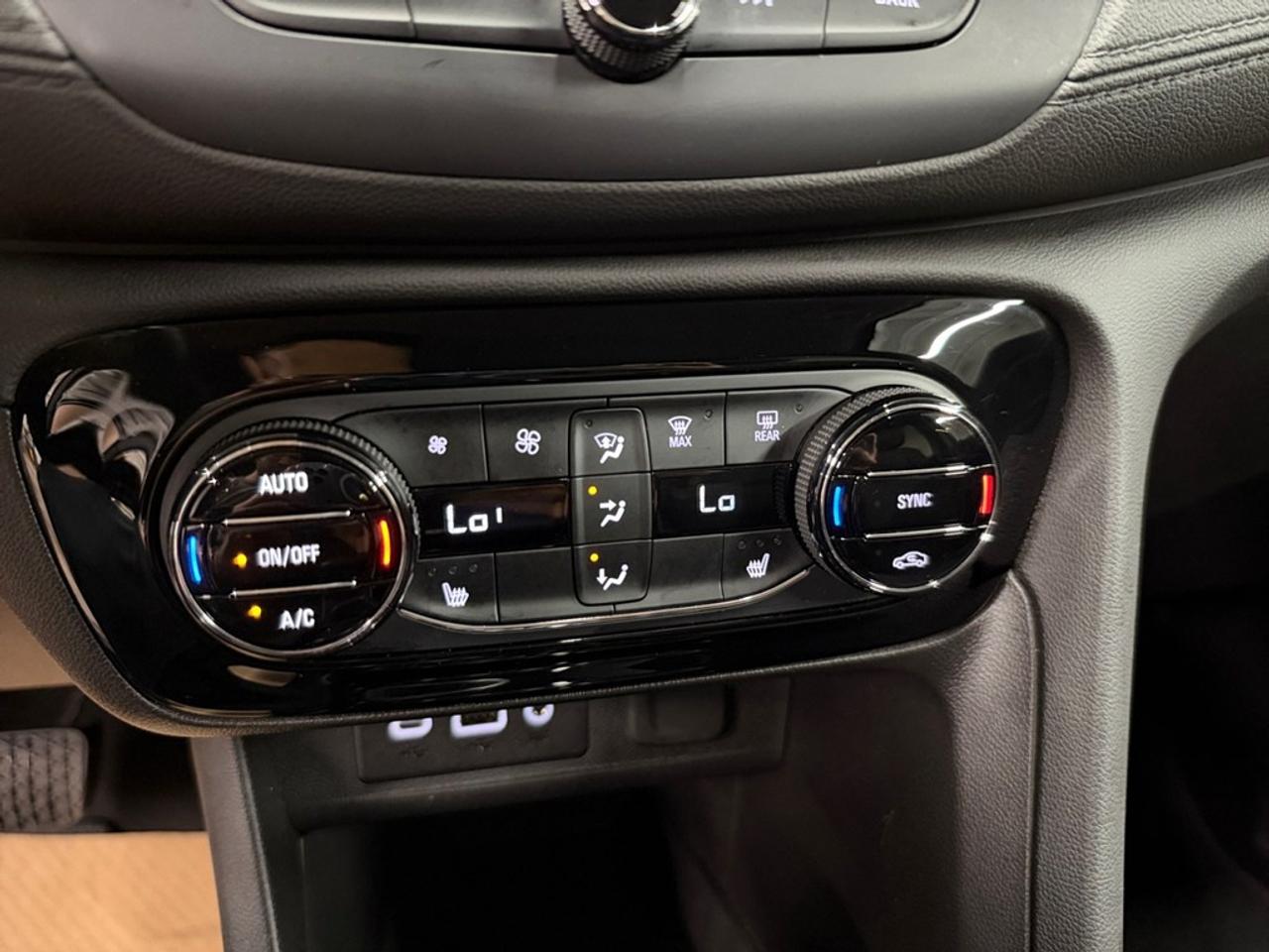 2022 Buick Encore GX AWD 4dr Select Photo