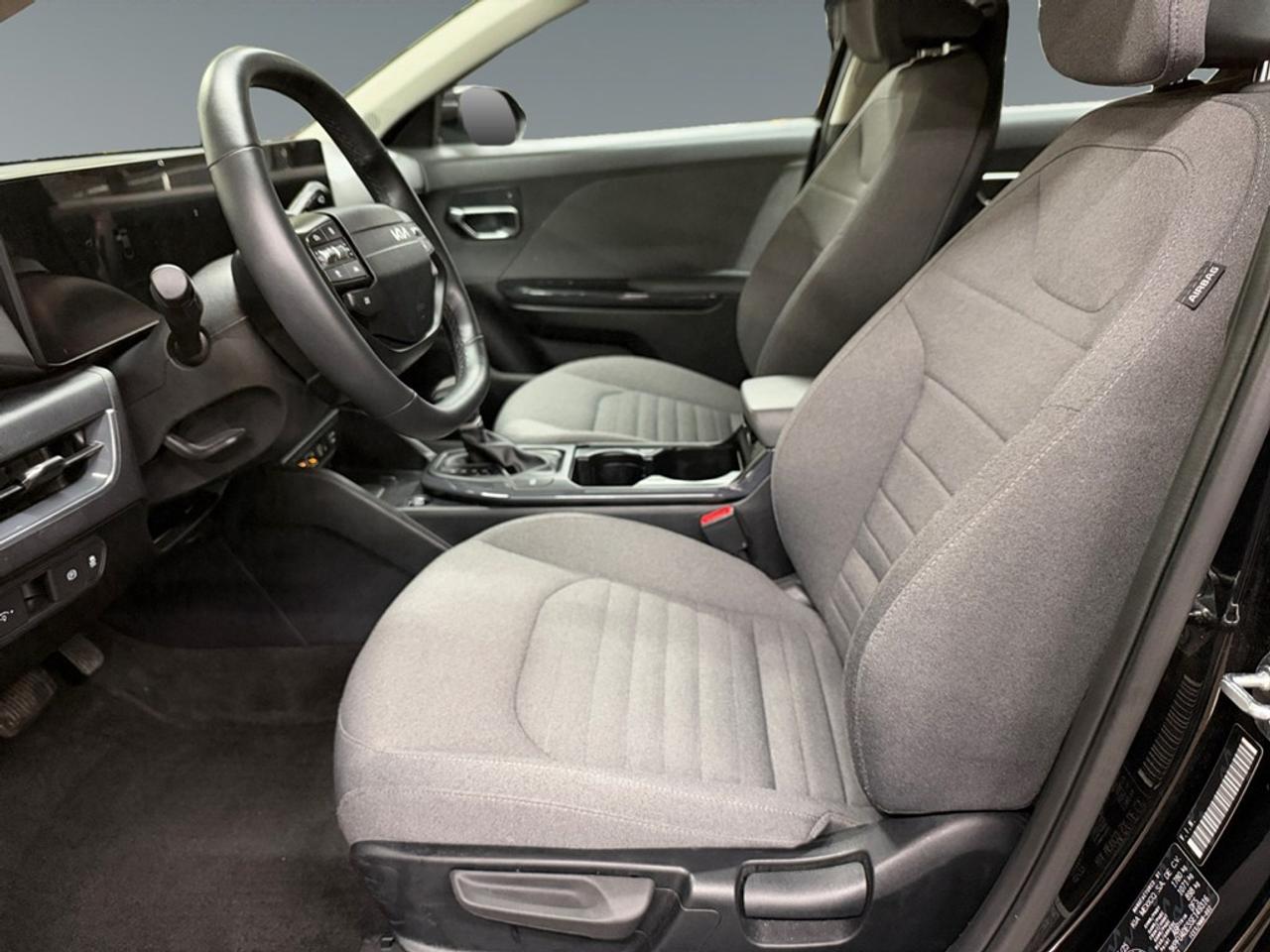 2025 Kia K4 EX FWD Photo