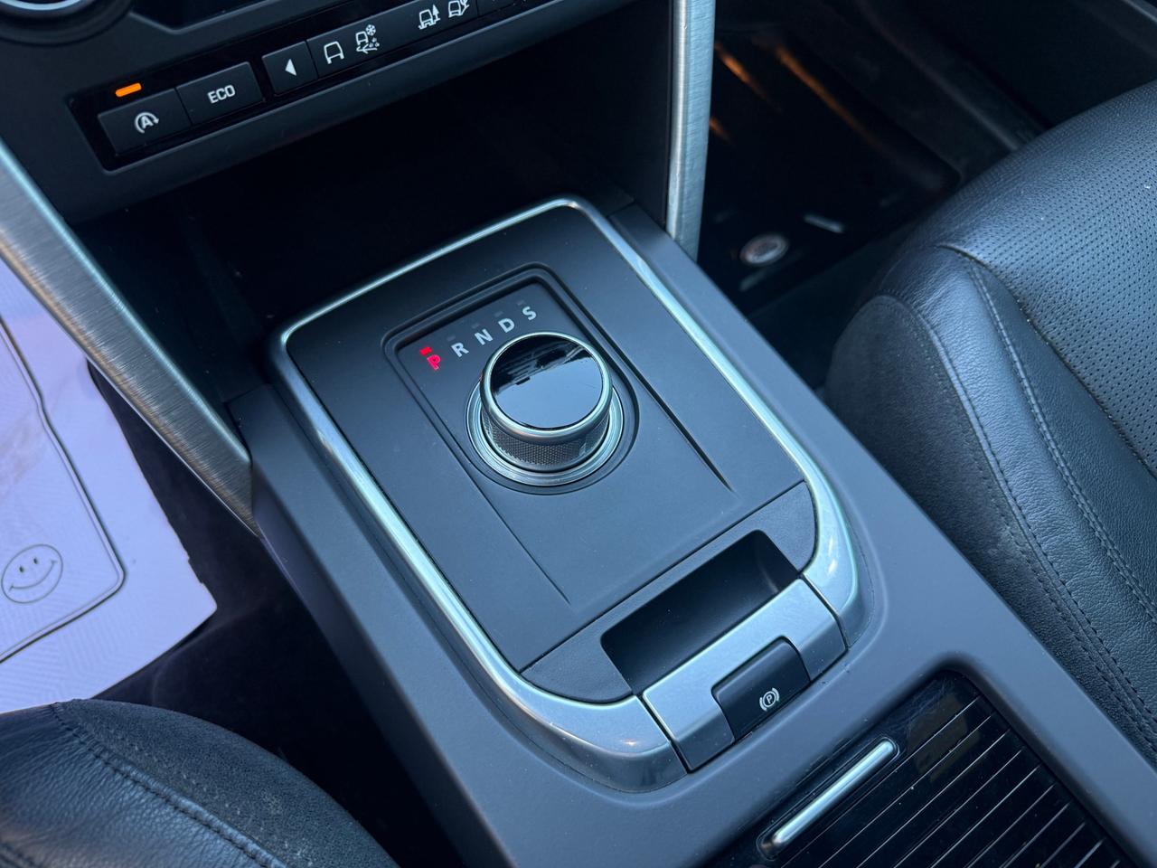 2016 Land Rover Discovery Sport HSE Photo