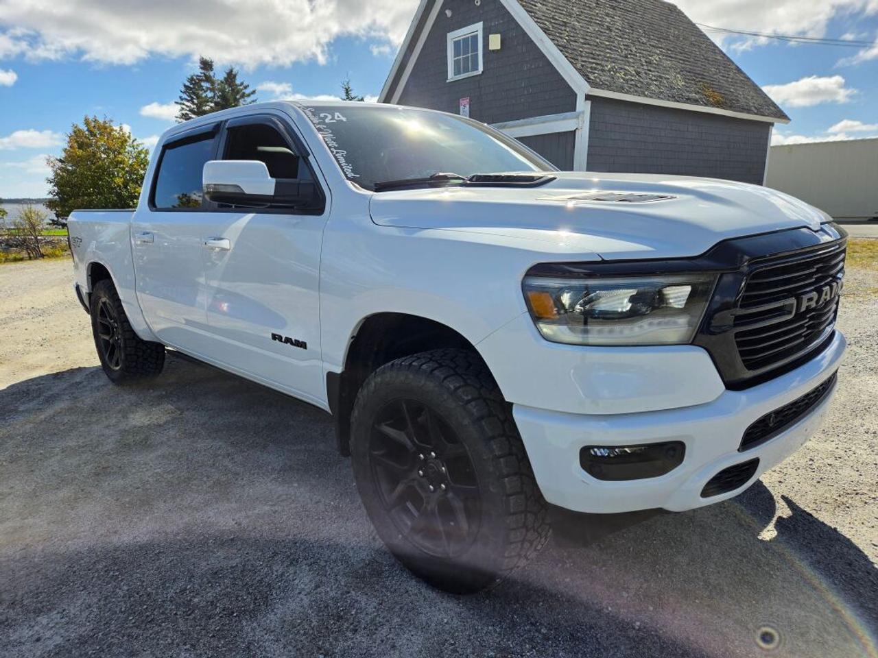 2024 RAM 1500 SPORT GT Photo2