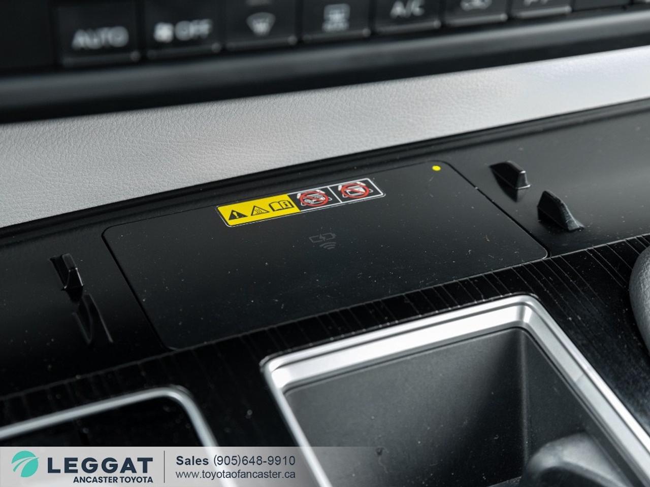 2025 Toyota Sienna XSE 7-Passenger AWD Photo