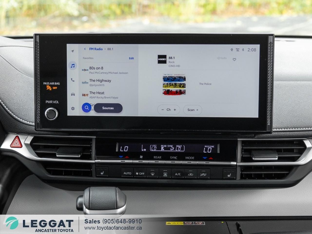 2025 Toyota Sienna XSE 7-Passenger AWD Photo