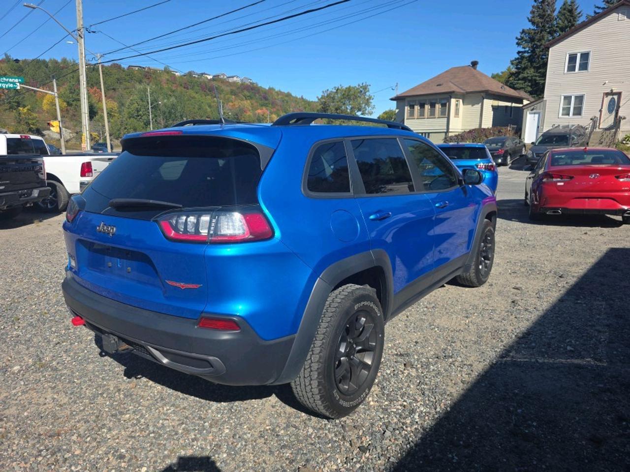 2022 Jeep Cherokee Trailhawk trailhawk Photo