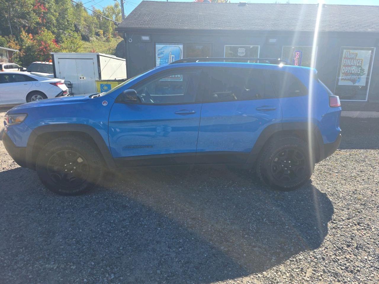 2022 Jeep Cherokee Trailhawk trailhawk Photo