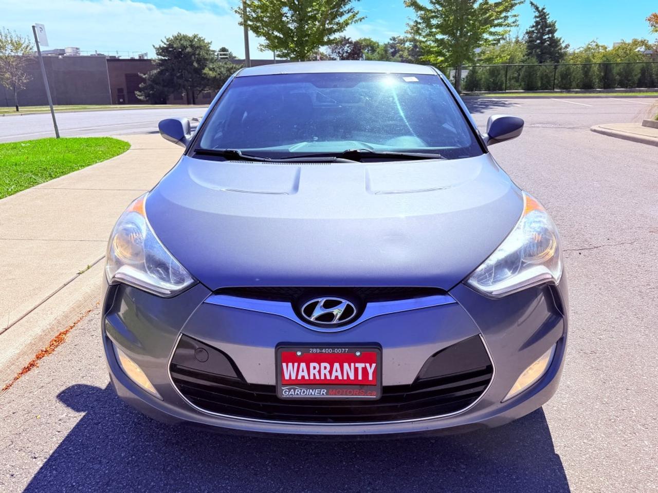 2014 Hyundai Veloster Base w/Red 3dr Hatchback Photo1