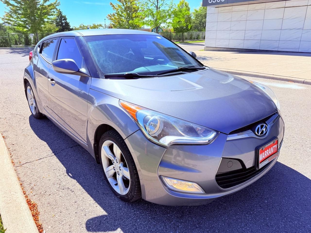 2014 Hyundai Veloster Base w/Red 3dr Hatchback Photo