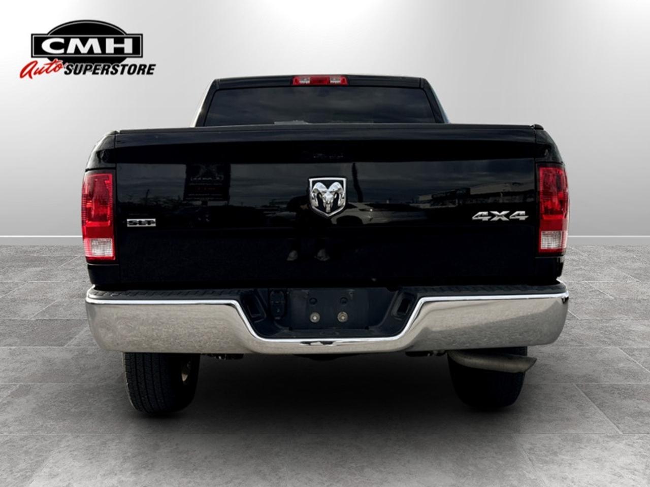 2023 RAM 1500 Classic SLT  **20-IN ALLOY WHEELS** Photo