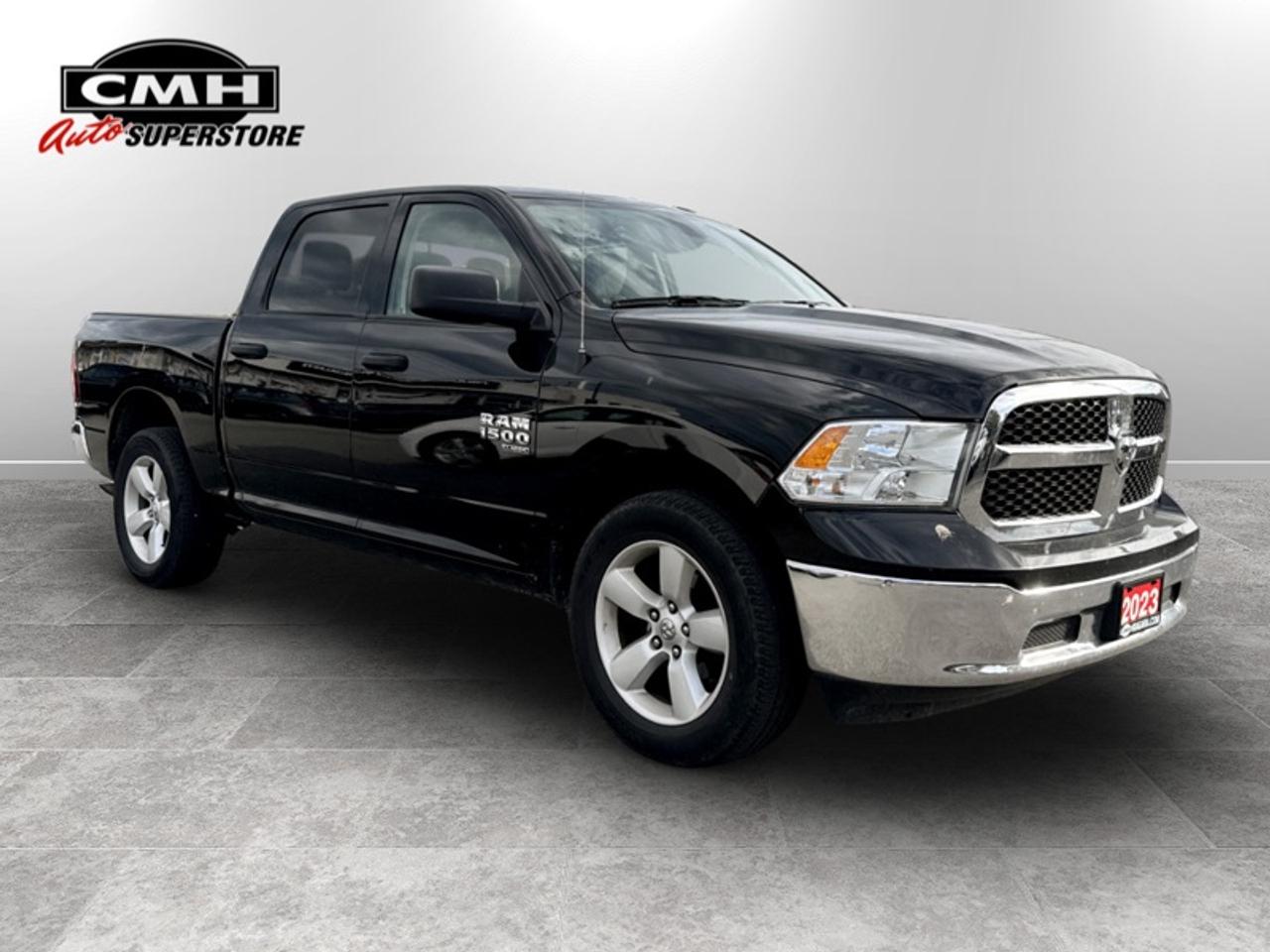2023 RAM 1500 Classic SLT  **20-IN ALLOY WHEELS** Photo