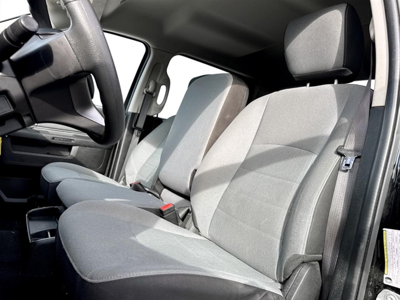 2023 RAM 1500 Classic SLT  **20-IN ALLOY WHEELS** Photo