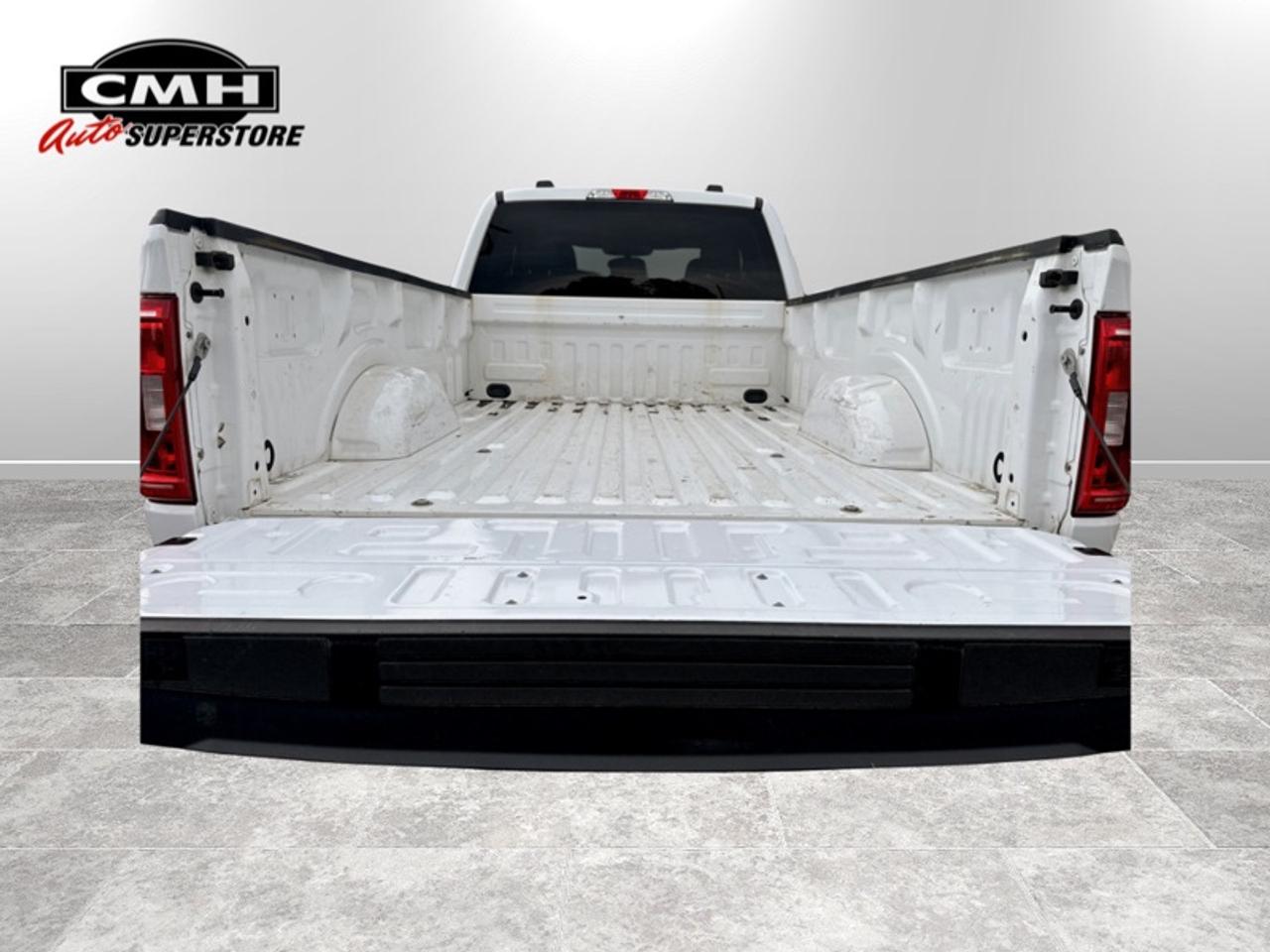 2022 Ford F-150 XLT  **CLEAN CARFAX - RWD - LONG BOX** Photo