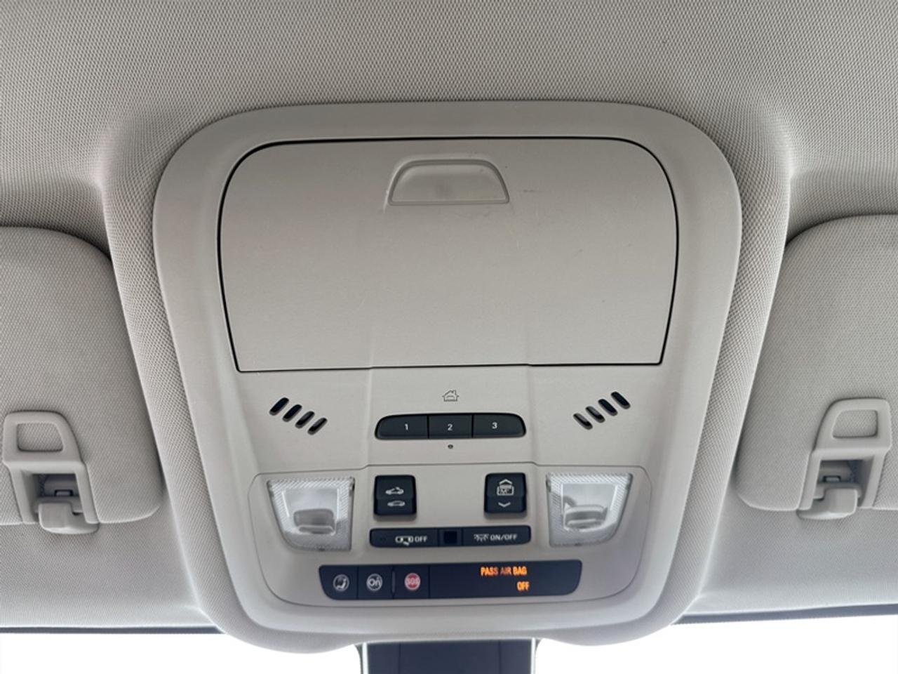 2019 GMC Terrain Denali w/Pro Grade Pkg  **25 SERVICE RECORDS** Photo