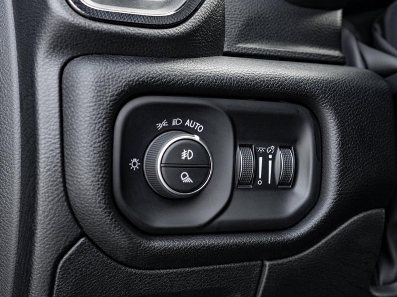 2024 RAM 1500 SPORT Photo