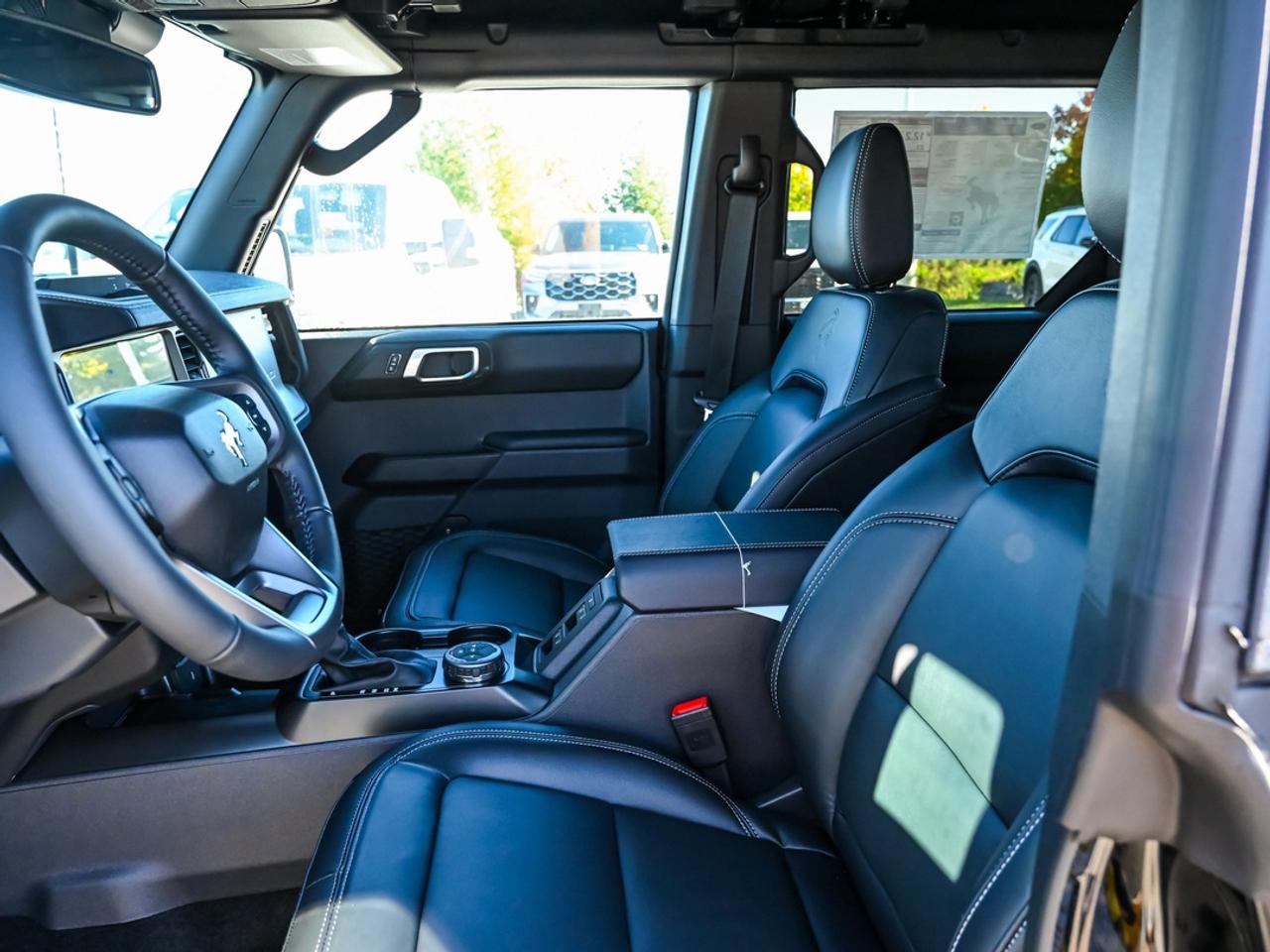 2026 Ford Bronco Outer Banks Photo