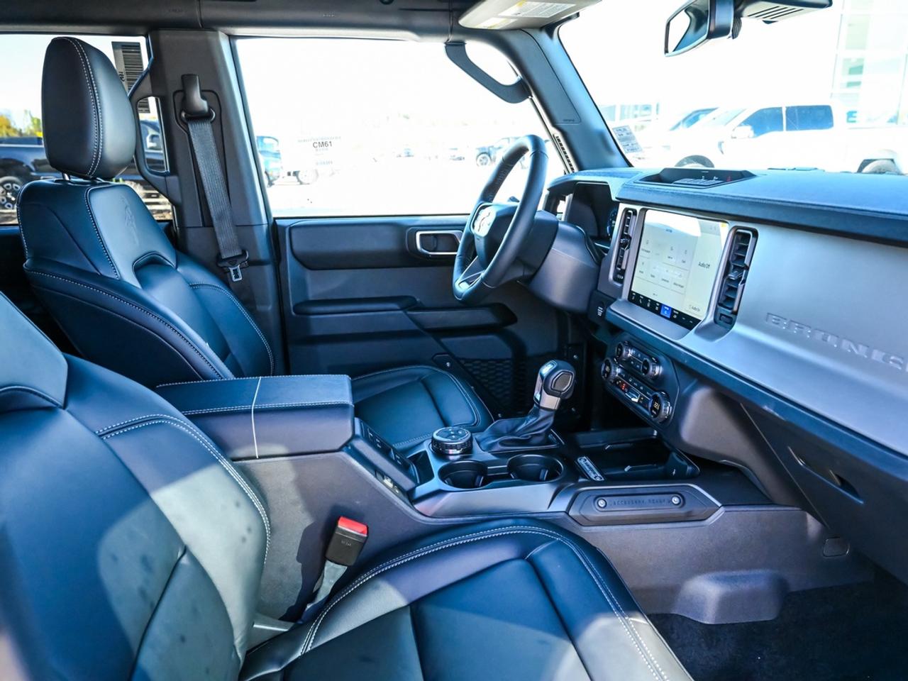 2026 Ford Bronco Outer Banks Photo