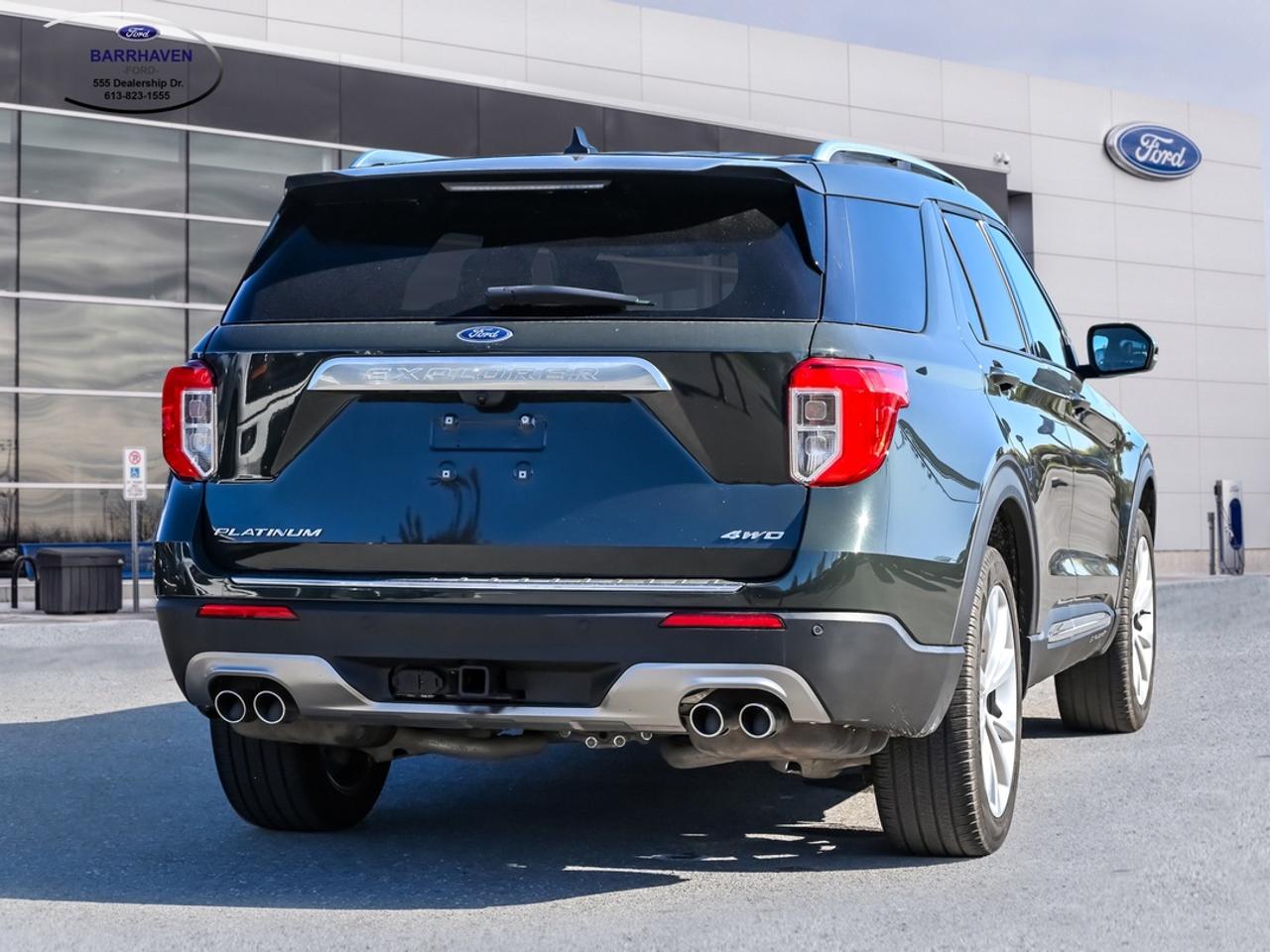 2023 Ford Explorer Platinum Photo3