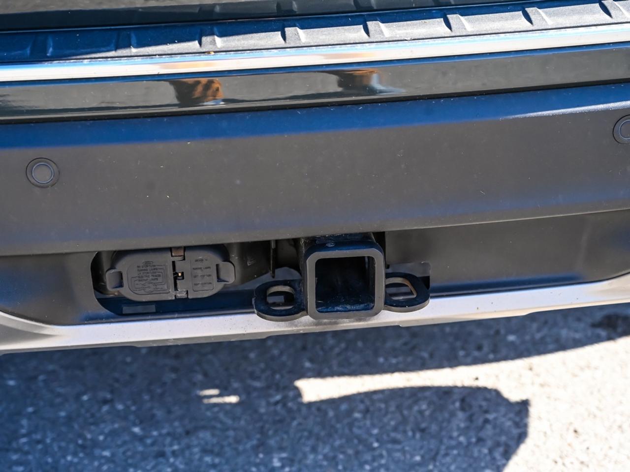 2023 Ford Explorer Platinum Photo