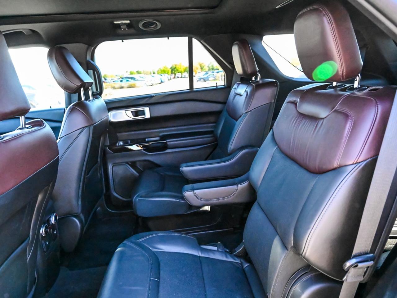 2023 Ford Explorer Platinum Photo