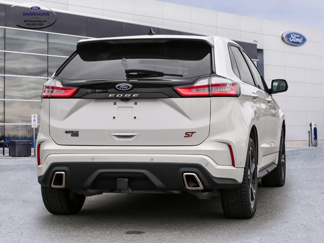 2022 Ford Edge ST Photo