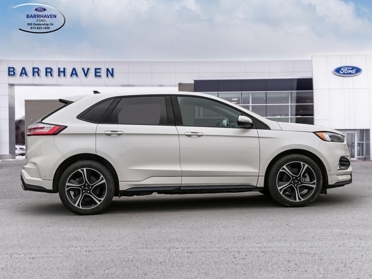 2022 Ford Edge ST Photo1