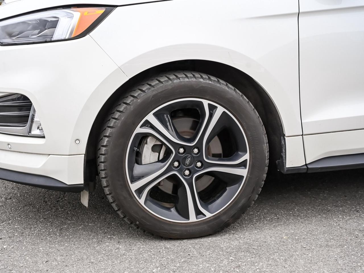 2022 Ford Edge ST Photo