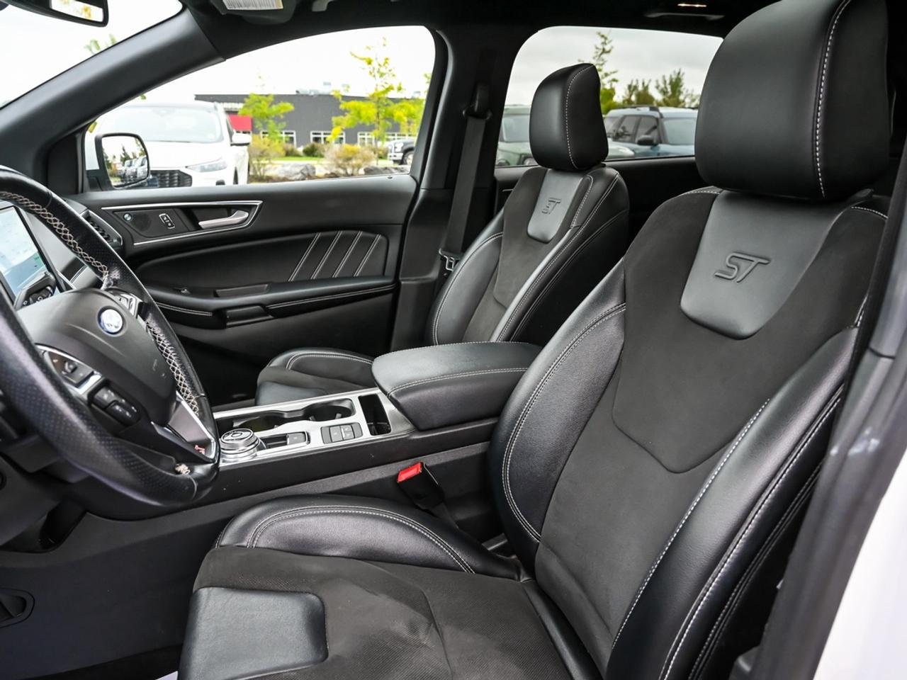 2022 Ford Edge ST Photo