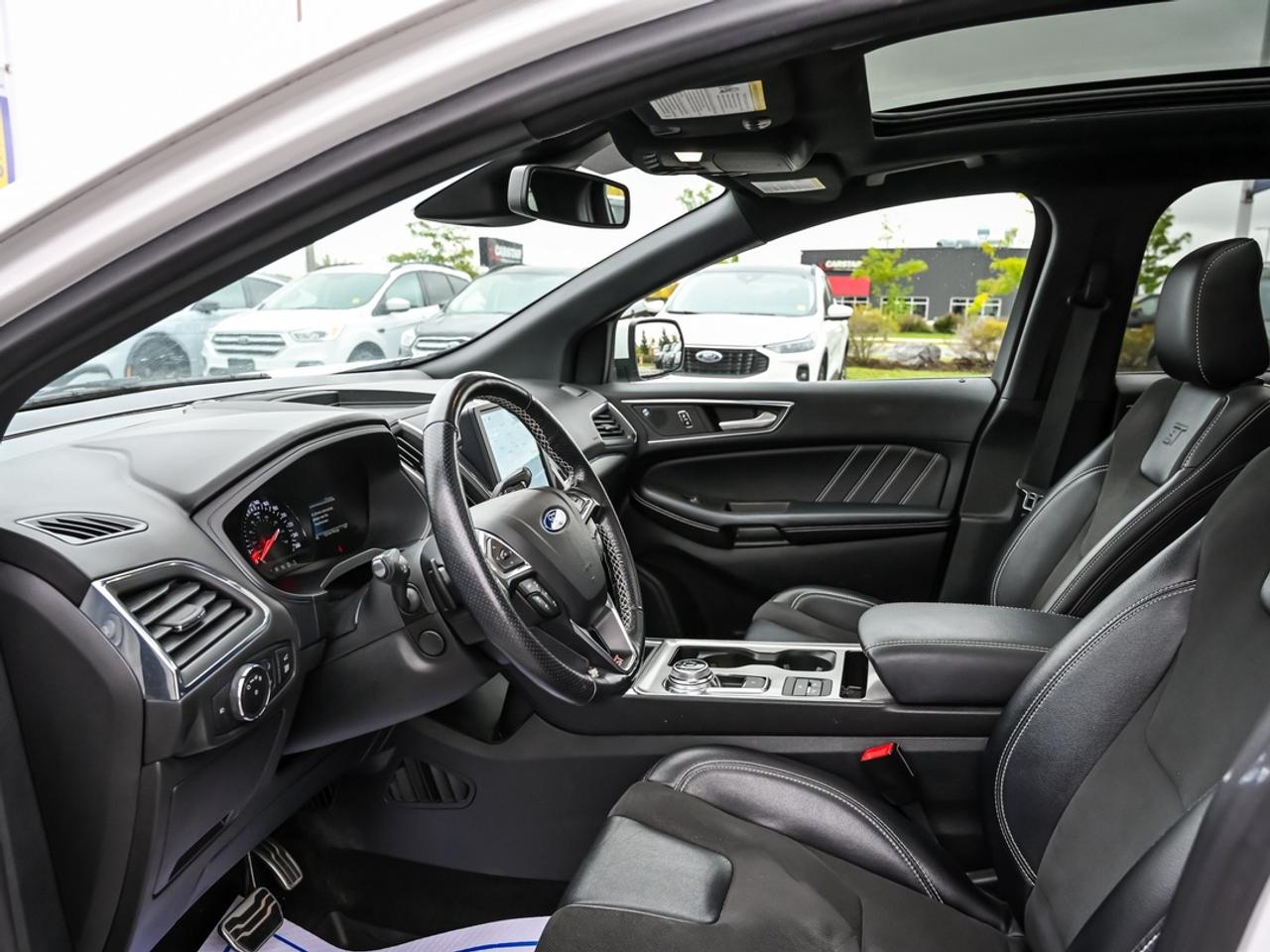 2022 Ford Edge ST Photo