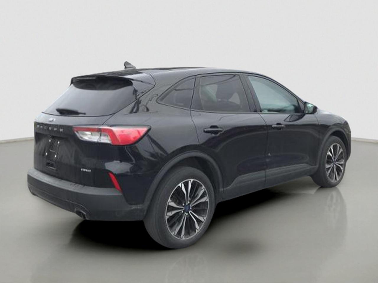 2021 Ford Escape SE AWD Photo