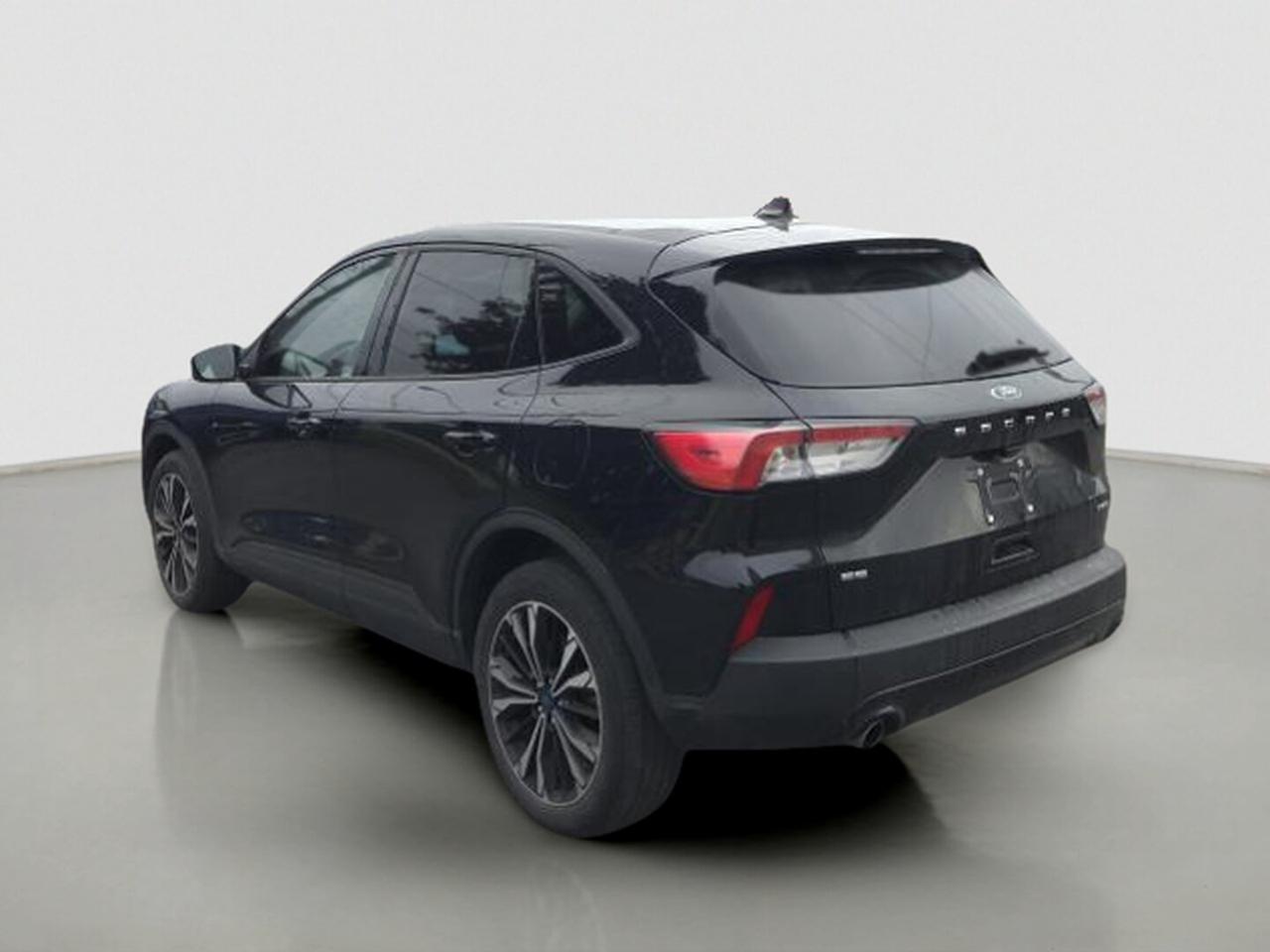2021 Ford Escape SE AWD Photo