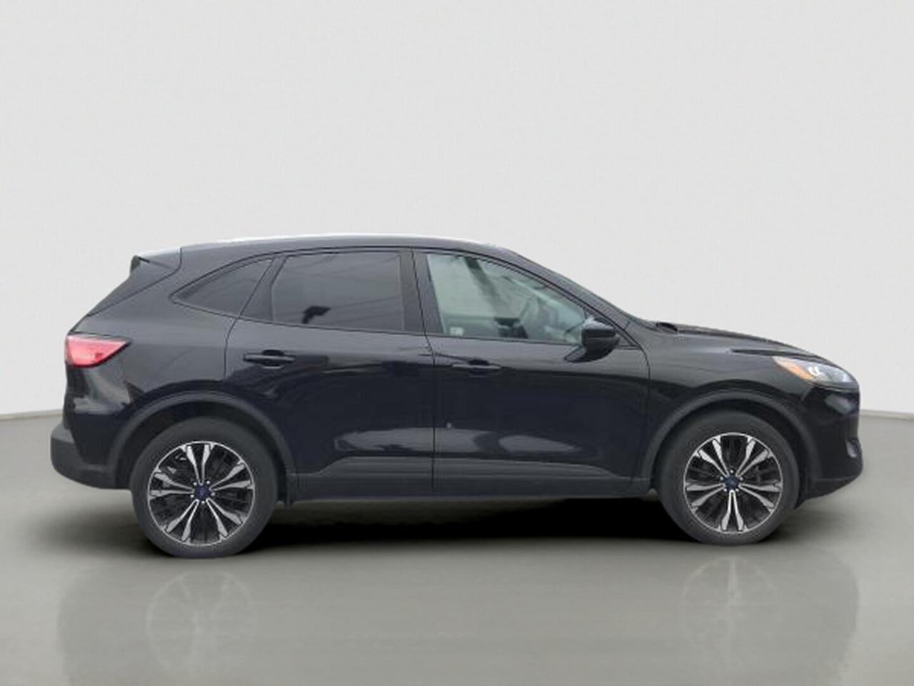 2021 Ford Escape SE AWD Photo