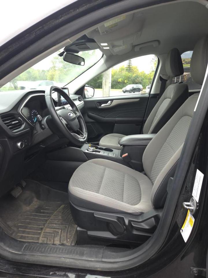 2021 Ford Escape SE AWD Photo