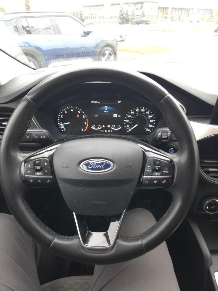 2021 Ford Escape SE AWD Photo