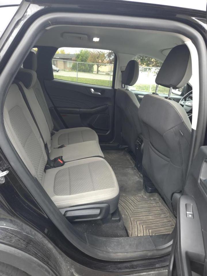 2021 Ford Escape SE AWD Photo