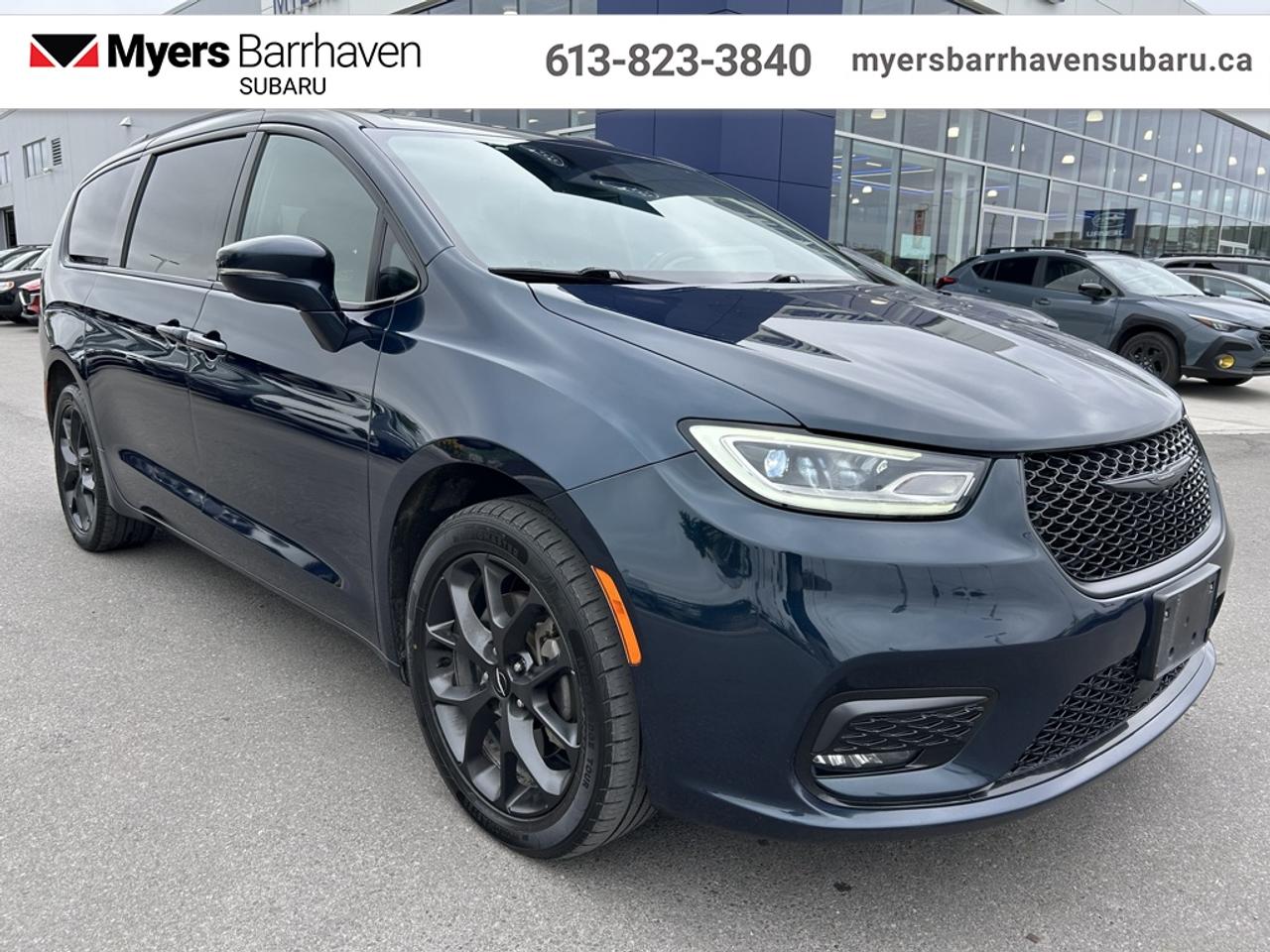 2022 Chrysler Pacifica Touring L AWD  - Leather Seats Photo
