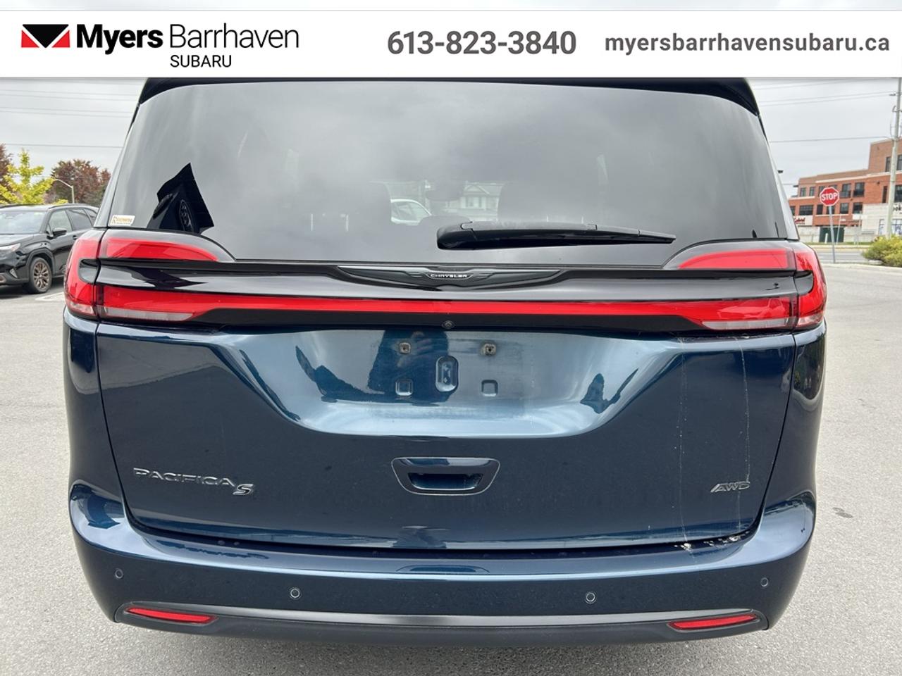 2022 Chrysler Pacifica Touring L AWD  - Leather Seats Photo