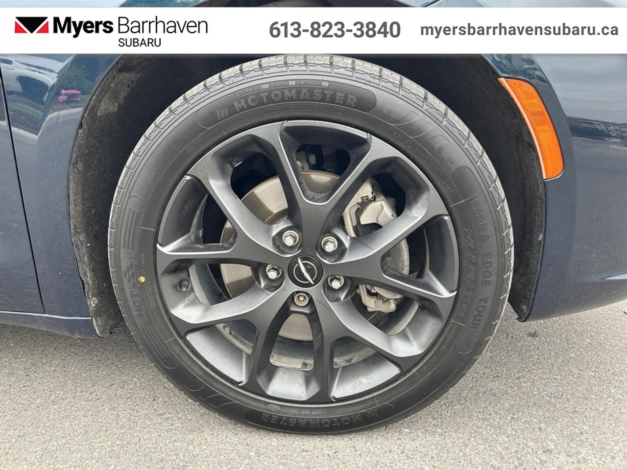 2022 Chrysler Pacifica Touring L AWD  - Leather Seats Photo
