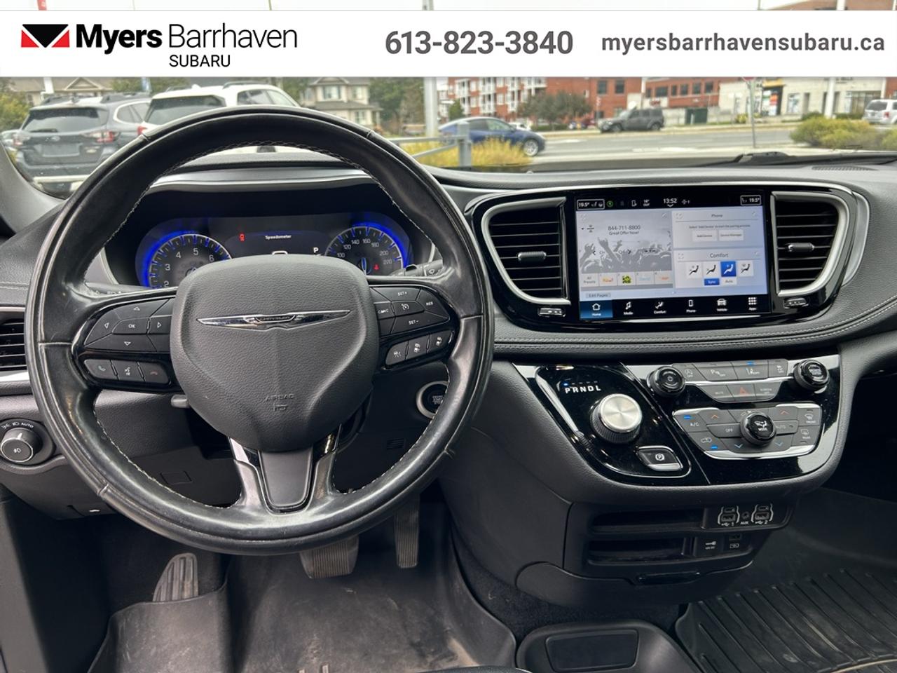 2022 Chrysler Pacifica Touring L AWD  - Leather Seats Photo