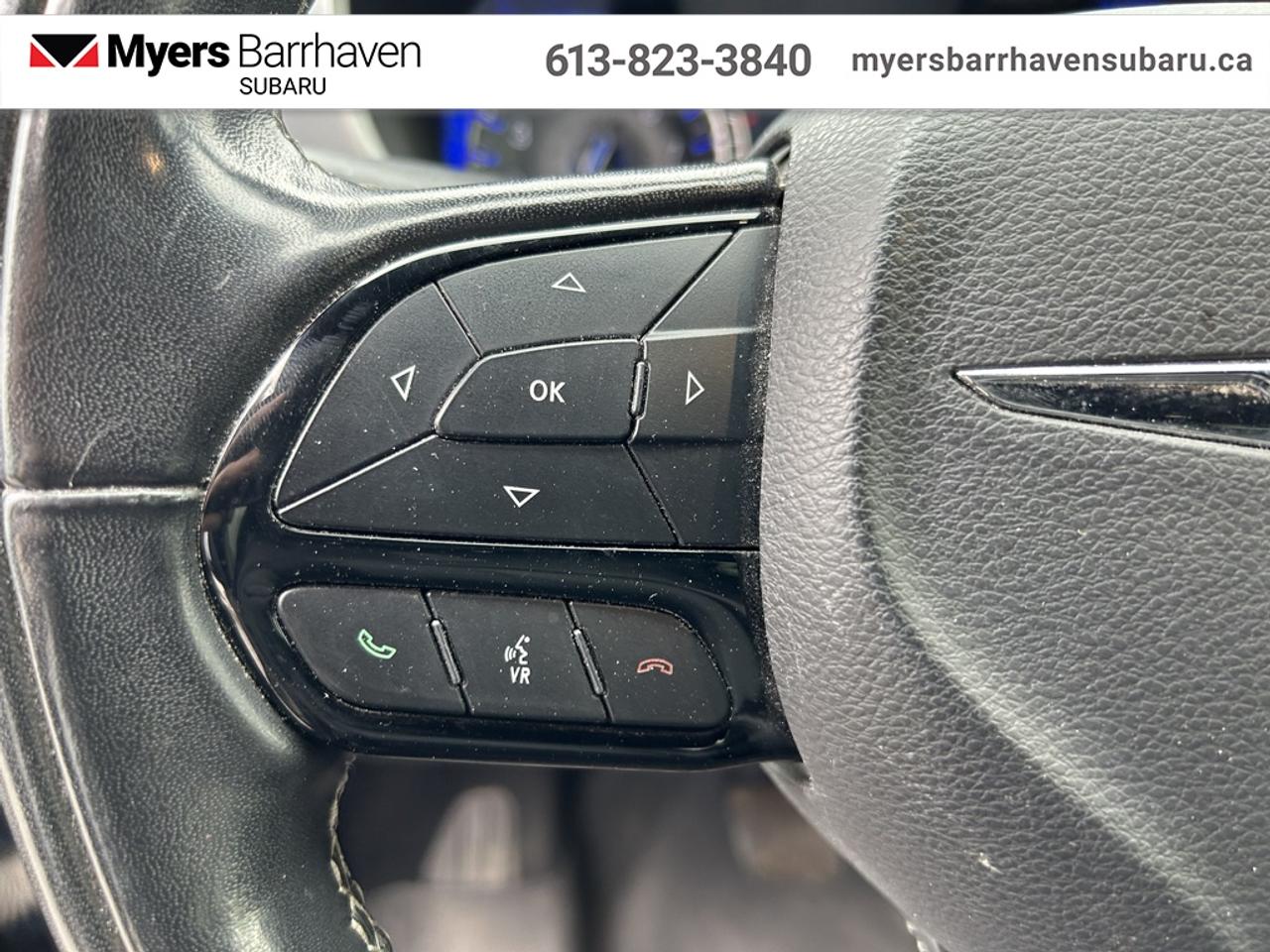 2022 Chrysler Pacifica Touring L AWD  - Leather Seats Photo