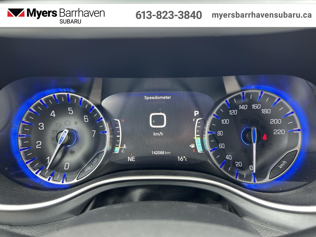 2022 Chrysler Pacifica Touring L AWD  - Leather Seats Photo