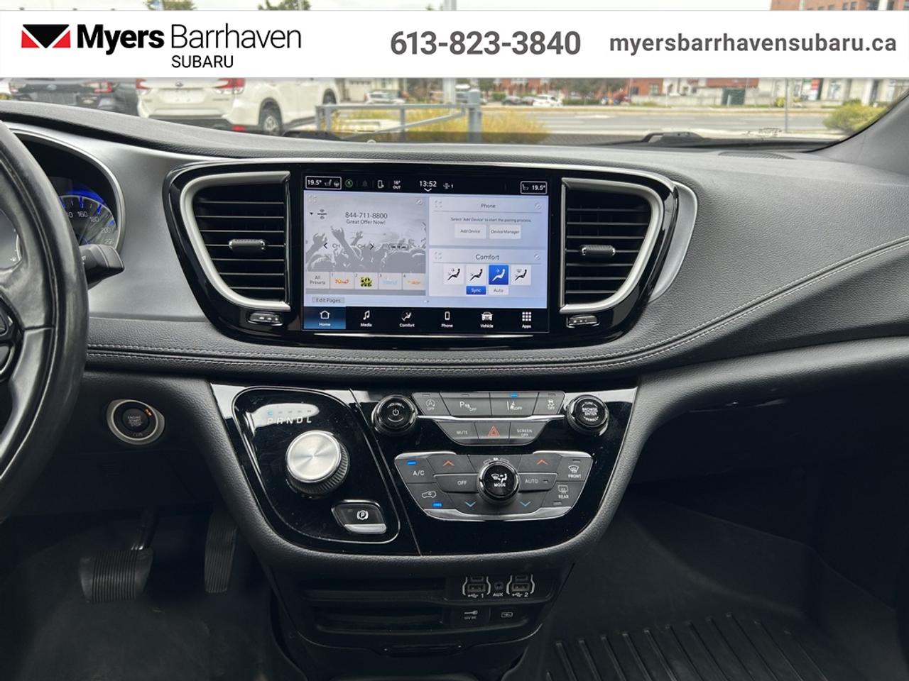 2022 Chrysler Pacifica Touring L AWD  - Leather Seats Photo